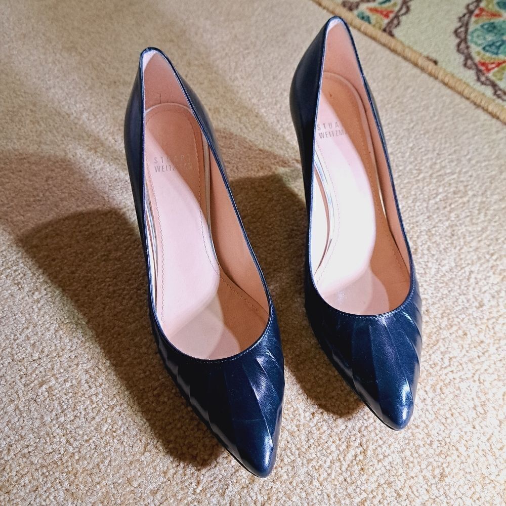 Stuart Weitzman - Picture 5 of 7